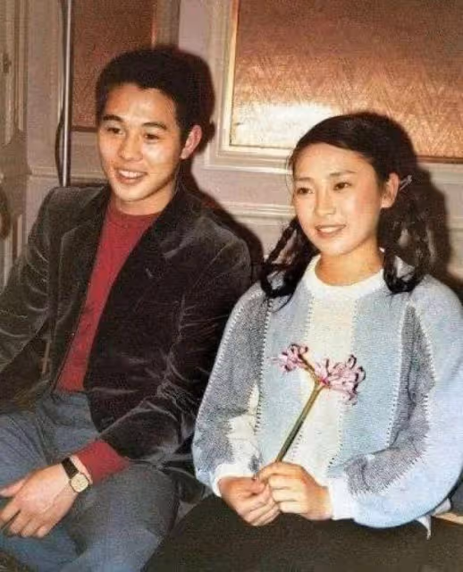 7位被拋棄的「明星糟糠妻」,個個賢良淑德,卻把青春喂了狗