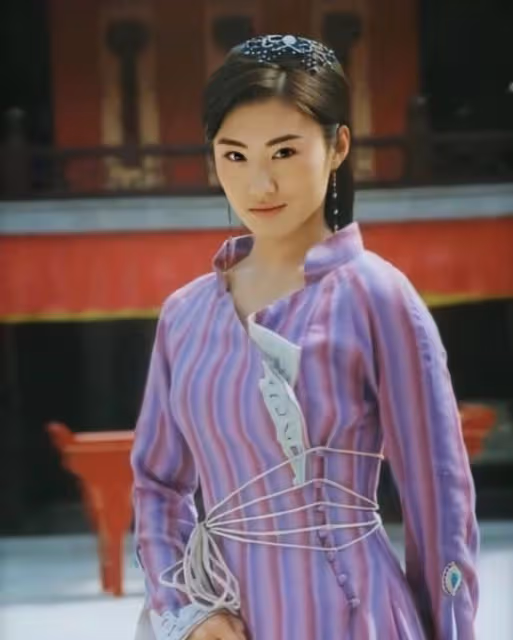 7位被拋棄的「明星糟糠妻」,個個賢良淑德,卻把青春喂了狗