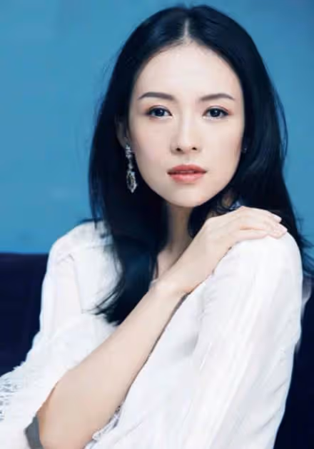 有種「扮嫩」叫章子怡!43歲硬穿18歲衣服卻「少女感」十足,網友:難怪汪峰那麼愛