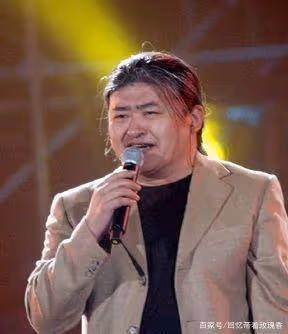 劉歡妻子長相曝光,長相一言難盡,卻被劉歡獨寵了32年