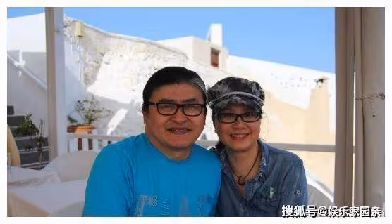 劉歡妻子長相曝光,長相一言難盡,卻被劉歡獨寵了32年