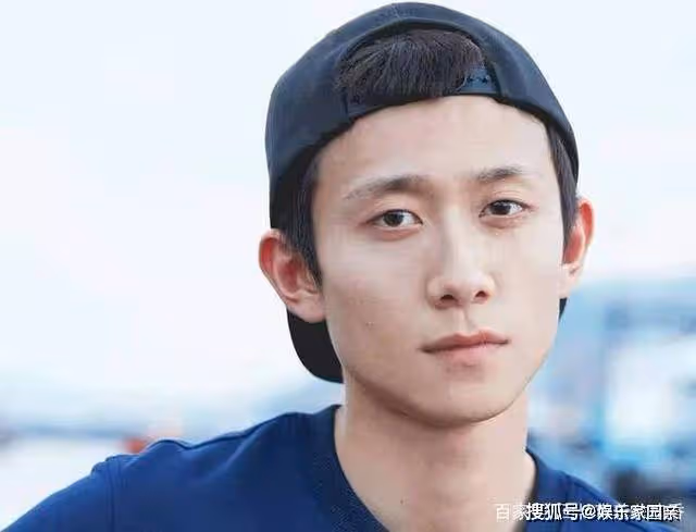 張一山隱藏了二十多年的父親終於曝光?原來是他,難怪之前不公開