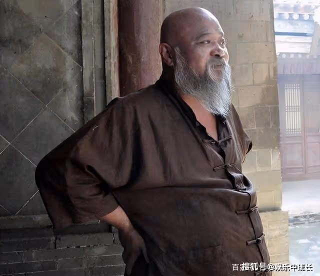 國家一級演員李琦:頓頓喝酒一天2包煙,惡疾纏身瘦到難辨認