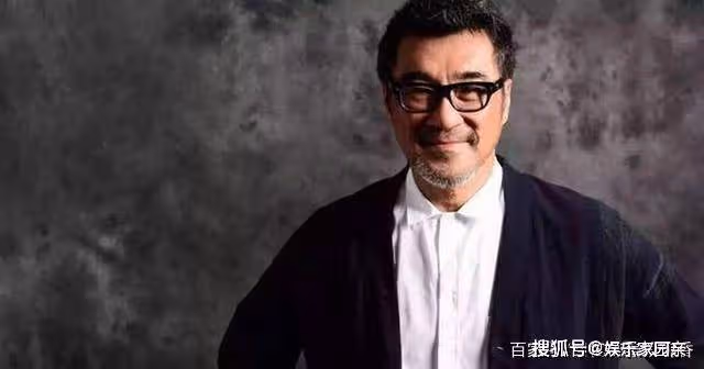 他捧紅了半個樂壇女歌手,用餐巾紙5分鐘寫下的歌,一火就是30年