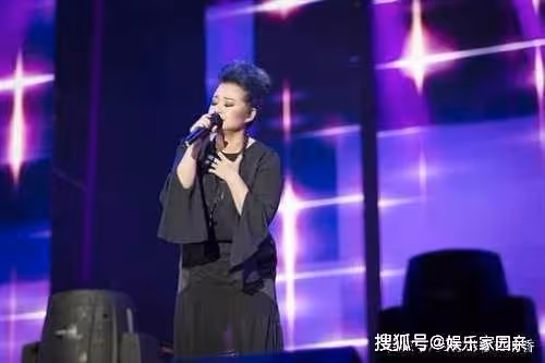 他捧紅了半個樂壇女歌手,用餐巾紙5分鐘寫下的歌,一火就是30年