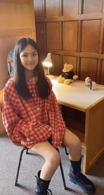 李湘曬回國後愜意生活,12歲王詩齡獨留英國,學費一年近30萬