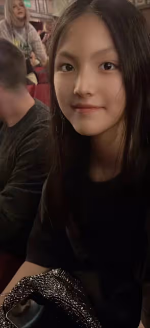 李湘曬回國後愜意生活,12歲王詩齡獨留英國,學費一年近30萬