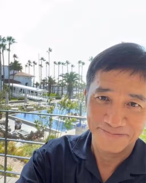 劉嘉玲悼念英女王惹爭議!不懼輿論外出覓食,戴滿首飾吃整隻烤雞