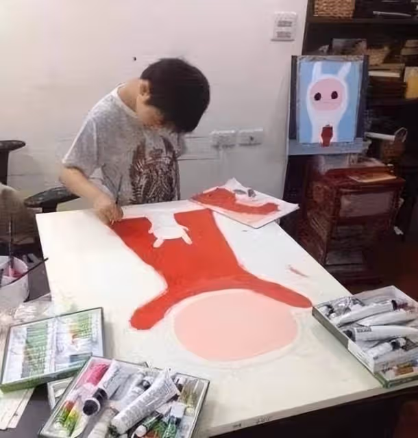 伊能靜慶兒子作品入選知名拍賣行,髮長文祝賀,言語之中滿是愧疚