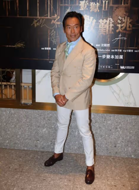 57歲鄭浩南承認婚變,暗示老婆出軌,拍完戲回到家已人去樓空