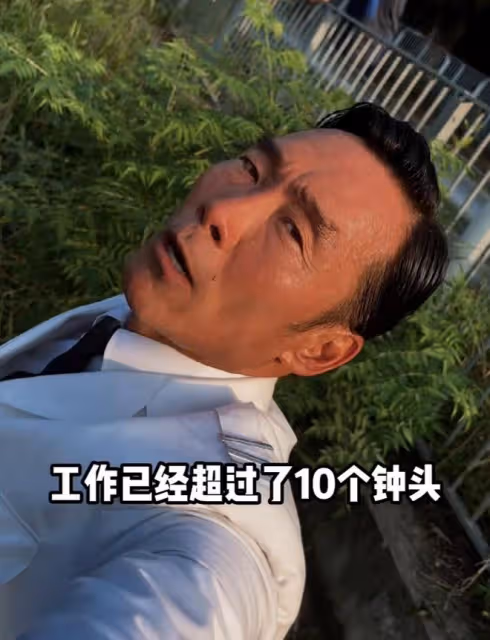 57歲鄭浩南承認婚變,暗示老婆出軌,拍完戲回到家已人去樓空