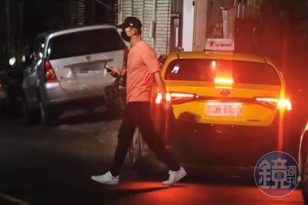深夜直奔女星香閨!溫昇豪遭拍「車上和她黏緊緊」被誤認溫太太 「家中約會半小時」他出面回應了