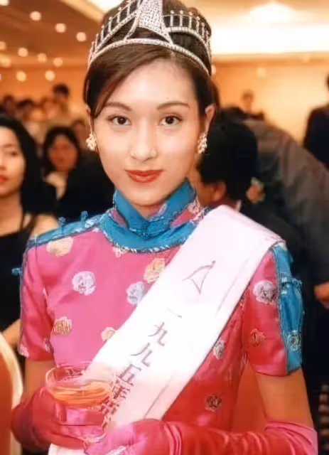 最美亞姐!感情2次受騙「被一巴掌」毀掉大好前途 母親失言「斷絕後路」今48歲仍孤身一人