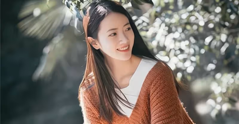 和女鄰居被困電梯2小時，臉上現唇印，妻子：離吧，要不然電梯總壞