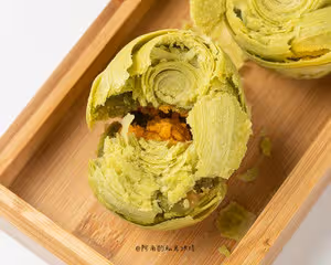 大自然的味道！斑斕螺旋蛋黃酥！酥到掉渣！