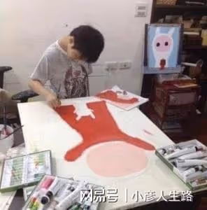 伊能靜驕傲發文,稱兒子作品入選蘇富比拍賣,哈利曾拒絕綜藝邀請