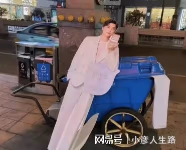 網紅灣灣否認是李易峰交易對象,開無罪證明,證件照曝光超清純