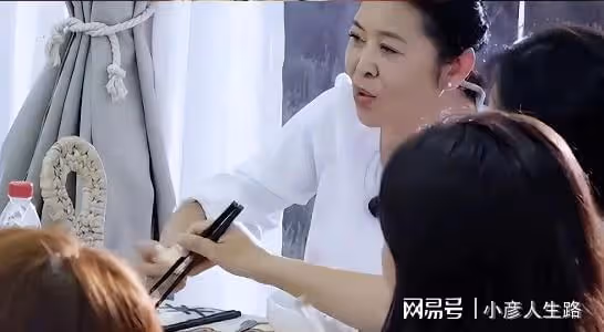 在家裡我從不做飯，不然老婆幹啥？我讓她感覺我沒老婆活不下去