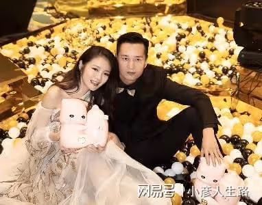 陳榮煉案子定期12月,被指83項罪名,曾燒毀罪證拒不認罪恐定罪難