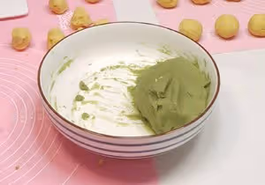 綠豆糕（免炒，不用烤箱，口感細膩，入口即化）
