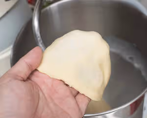 超級無敵香！蒜香黃油肉鬆小餐包！