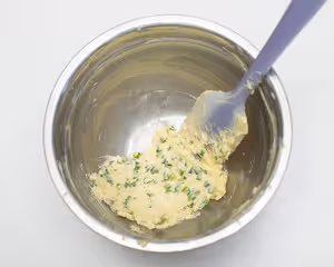 超級無敵香！蒜香黃油肉鬆小餐包！