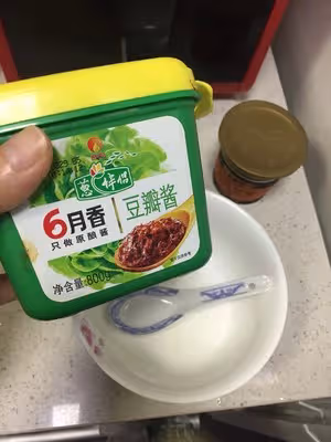 蒜苔炸醬麵