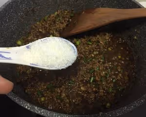 蒜苔炸醬麵