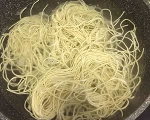 蒜苔炸醬麵