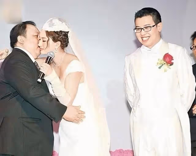 恭喜！39歲知名女星宣布未婚產下二胎，因性格不合與富商前夫離婚