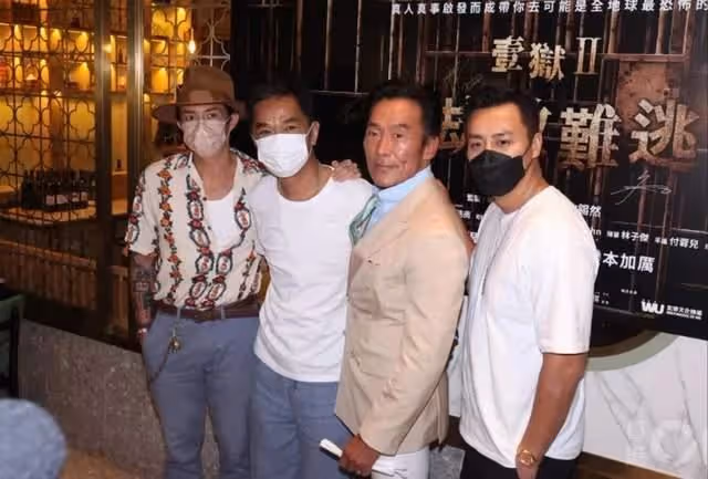 港星鄭浩南陷入婚變,暗示妻子出軌攜倆娃消失,人財兩空只剩舊屋