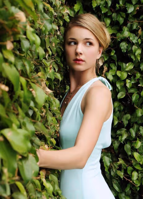 EmilyVanCamp陰暗面變相崇拜,謀劃復仇之路