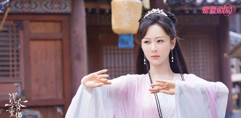 有幾十位女演員扮演兩個角色,有的經典,有的華麗!你喜歡誰?