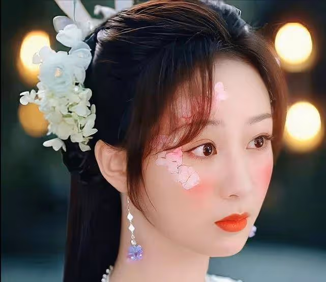 有幾十位女演員扮演兩個角色,有的經典,有的華麗!你喜歡誰?
