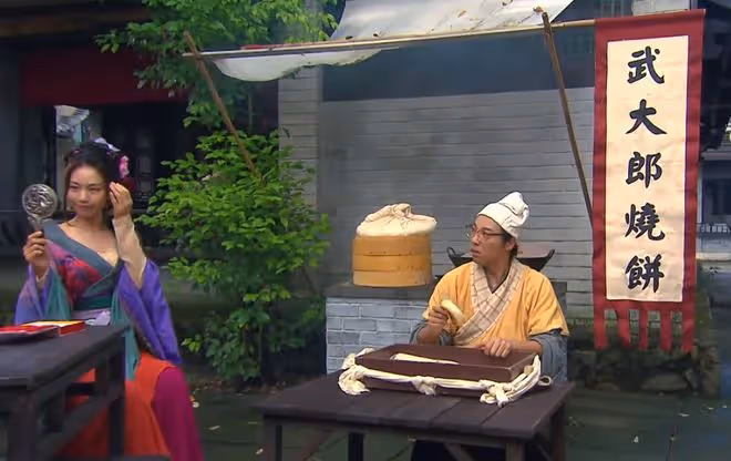 63歲單立文寶刀未老!時隔26年再演西門慶,26歲港姐扮演潘金蓮