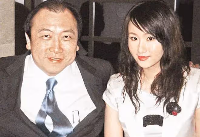 「晶女郎」孟瑤美國產二胎!承認未婚先孕,3年前與內地富豪離婚