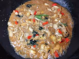 爆炒河蚌肉