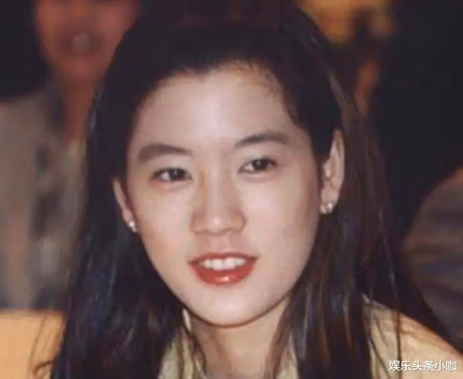 她的前半生，如同一部爽劇！