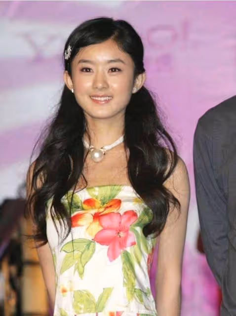 離婚3年後,馮紹峰資源掉光,趙麗穎風生水起,兩人的差距好大