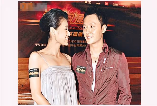 離婚3年後,馮紹峰資源掉光,趙麗穎風生水起,兩人的差距好大