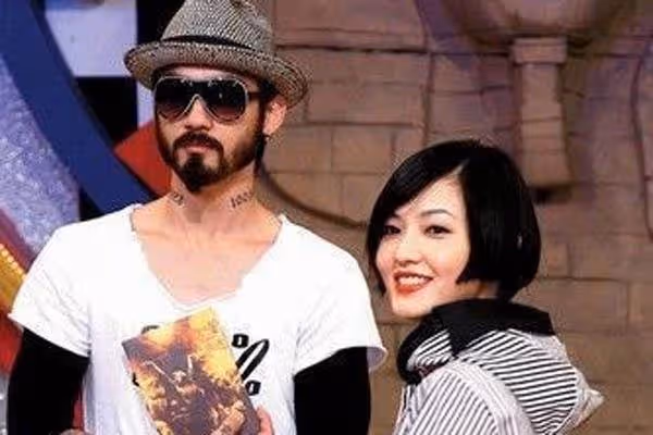 從「乖乖女」到叛逆「魔女」,她敢愛敢恨,為愛摘除子宮放棄生育,45歲仍未婚