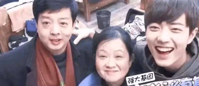 肖戰和王一博父母的基因多強大?粉絲這顏值完全可以C位出道_張若昀_眼睛_肖媽