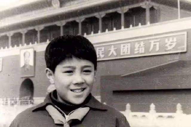 他曾22次登上春晚，被富婆苦追8年才結婚，如今兒子成他的驕傲