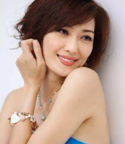 她是最美李莫愁,曾被騙走全部身家,今嫁20億富豪成闊太