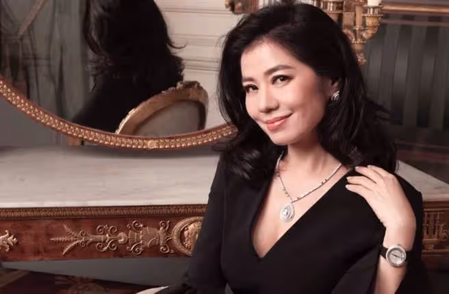 一代女神鍾楚紅「堅持不打醫美」　把日子過成詩「61歲登山素顏照」網讚翻：這才叫凍齡