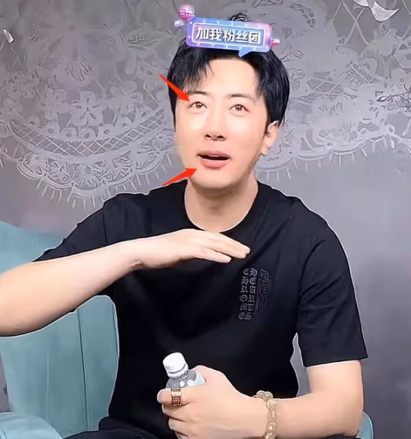 高梓淇直播吃小龍蝦,辣到眉頭緊皺眼眶含淚,網友:蔡琳呢?