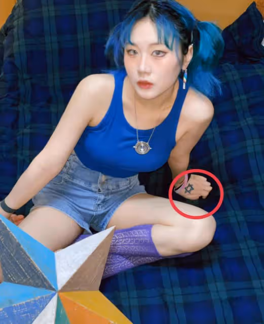 竇唯20歲小女兒被曝戀情!疑與男星深夜街頭擁吻,手上紋身引猜測