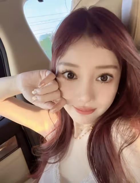 40歲李小璐近照認不出!眼睛大如葡萄似真人芭比,五官全變疑整容