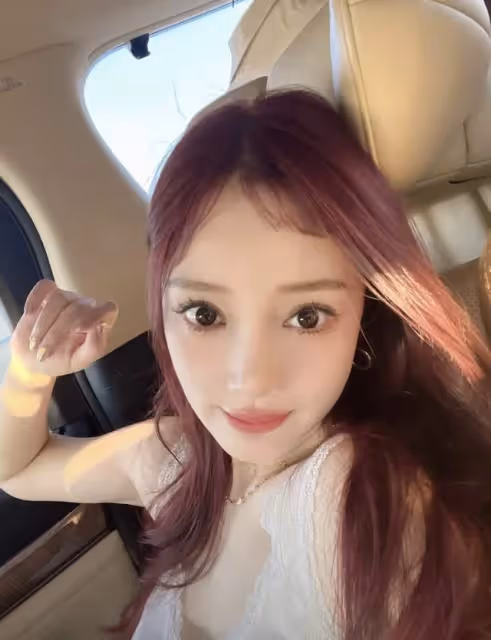 40歲李小璐近照認不出!眼睛大如葡萄似真人芭比,五官全變疑整容