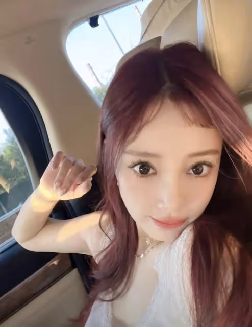 40歲李小璐近照認不出!眼睛大如葡萄似真人芭比,五官全變疑整容